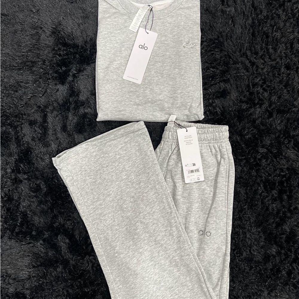 ALO Yoga Women's Gray Set